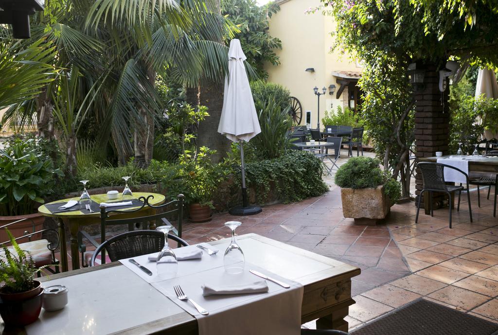 Hotel Restaurante La Masieta Creixell Ngoại thất bức ảnh