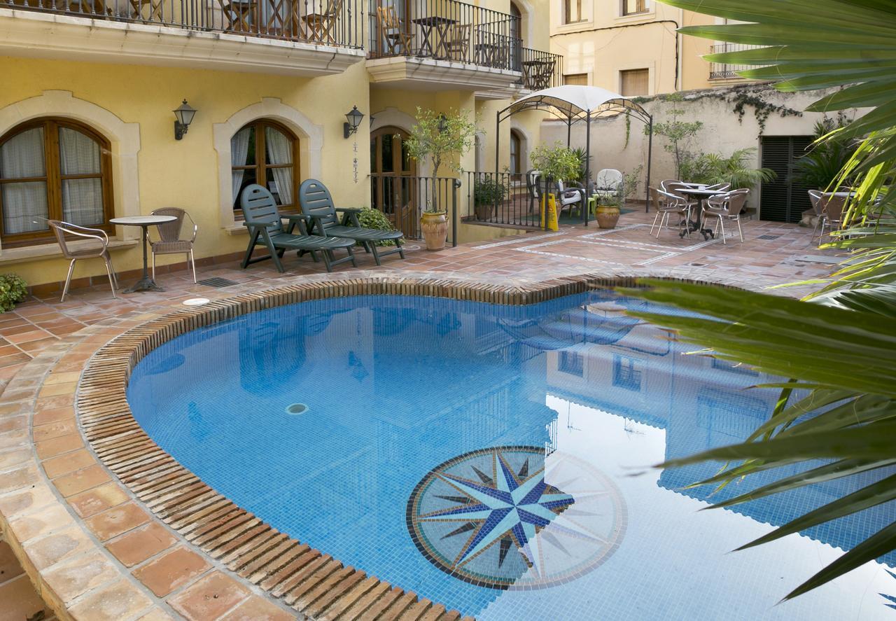 Hotel Restaurante La Masieta Creixell Ngoại thất bức ảnh